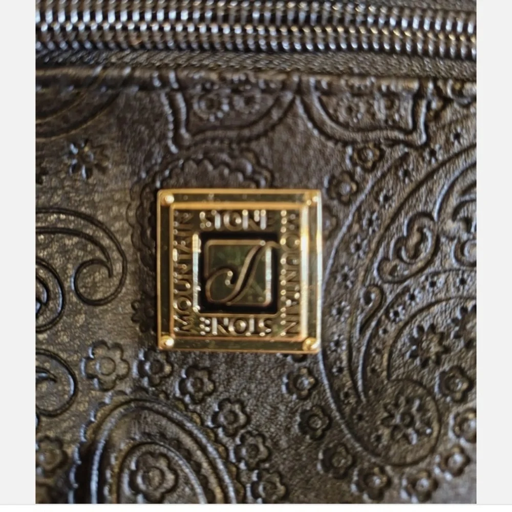 Stone Mountain Accessories Black tooled leather Crossbody Bag